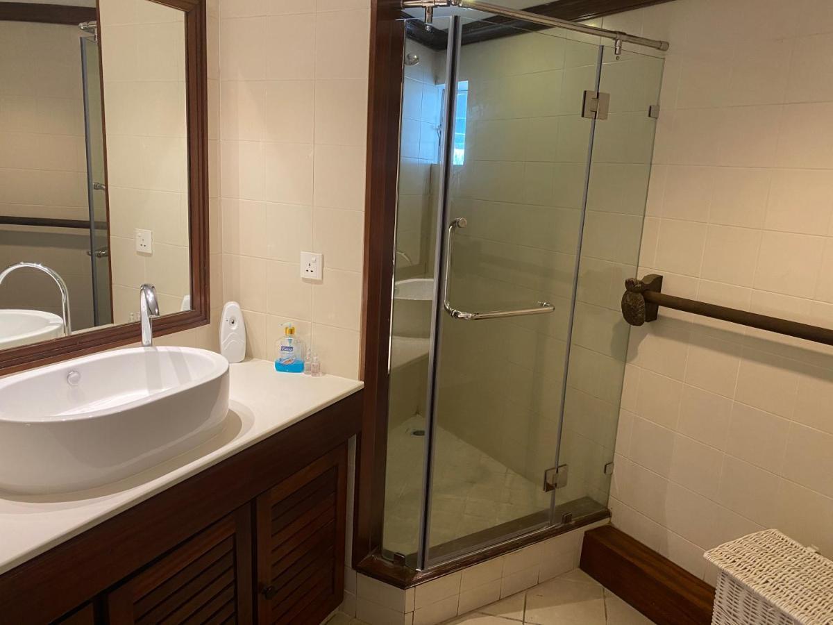 Grand Baie Beach Penthouse Экстерьер фото