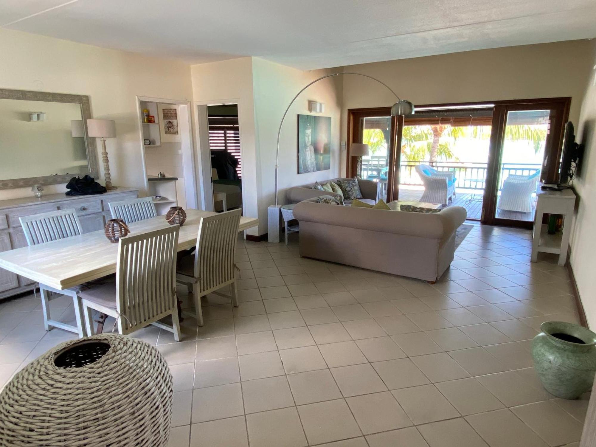 Grand Baie Beach Penthouse Экстерьер фото