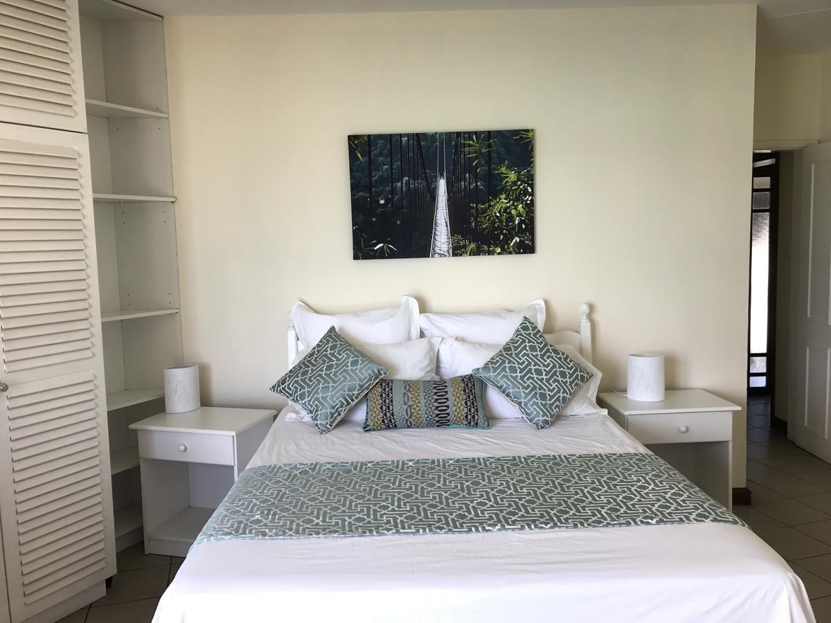 Grand Baie Beach Penthouse Экстерьер фото